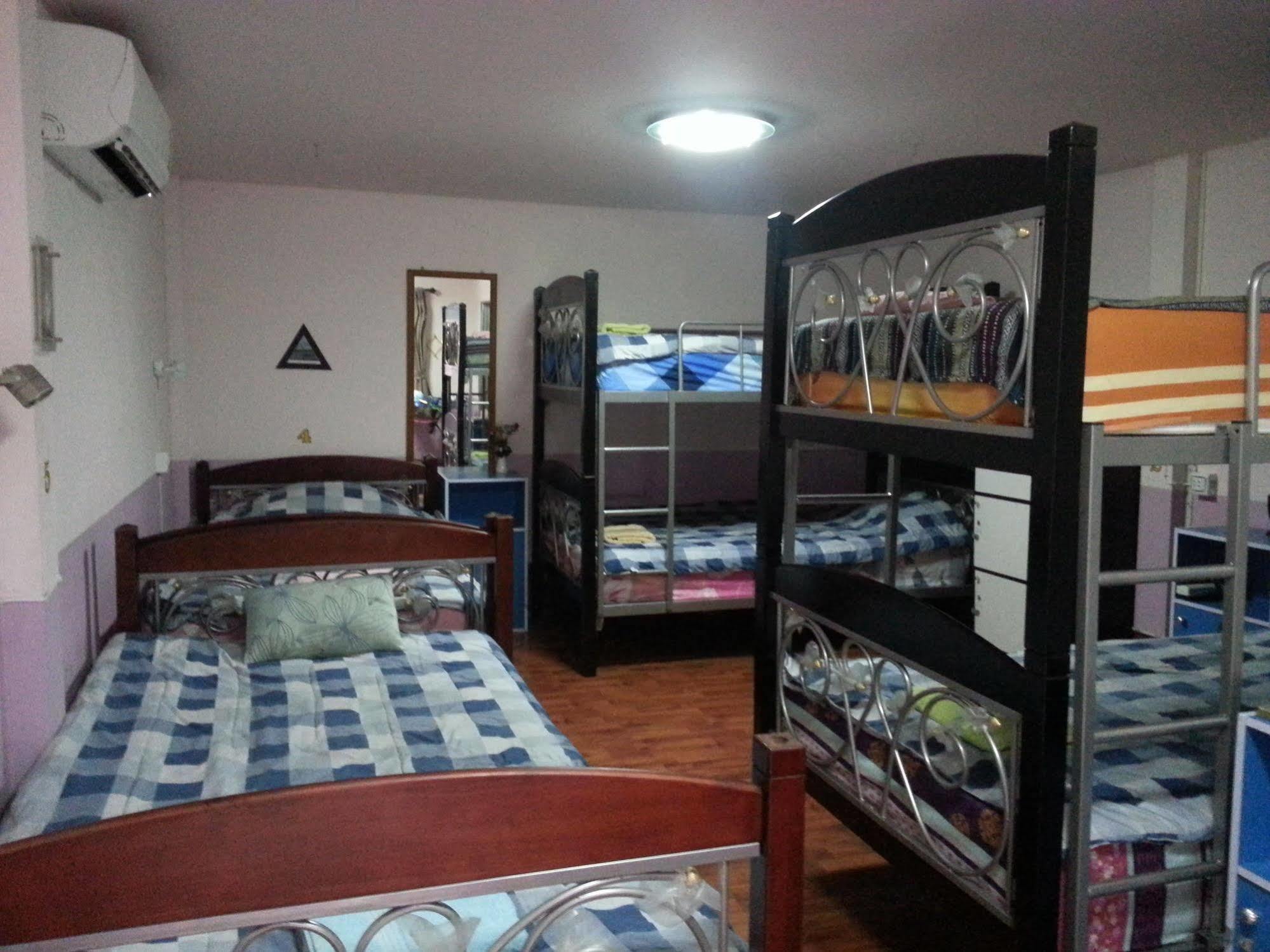 Kikie'S House Hostel เชียงใหม่ ภายนอก รูปภาพ
