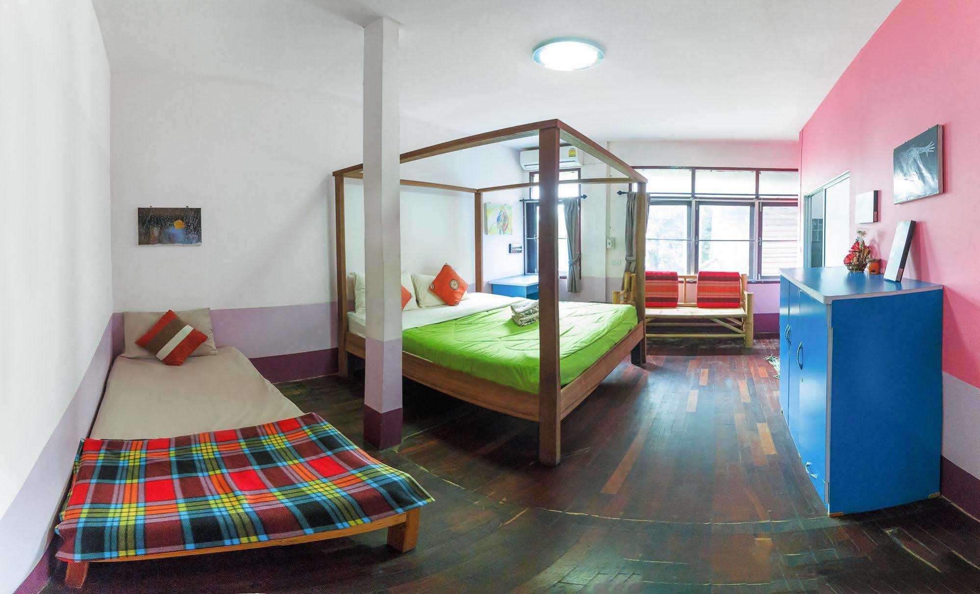 Kikie'S House Hostel เชียงใหม่ ภายนอก รูปภาพ